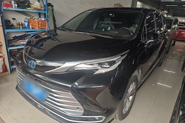 Używany Toyota SIENNA 2021 2.5L Hybrid Platinum Edition