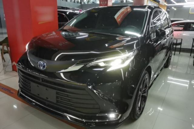Used Toyota SIENNA 2021 2.5L Hybrid Premium Edition