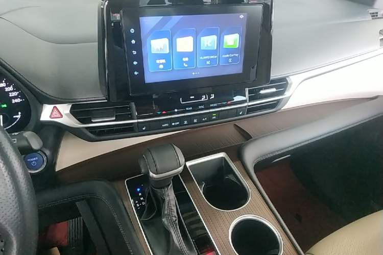 Used Toyota SIENNA 2021 2.5L Hybrid Luxury Edition Audio And AC Panel
