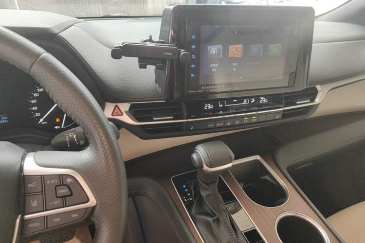 Used Toyota SIENNA 2021 2.5L Hybrid Luxury Edition Audio And AC Panel