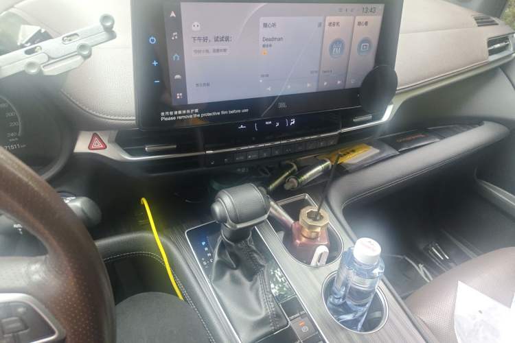Used Toyota SIENNA 2021 2.5L Hybrid Platinum Edition Audio And AC Panel