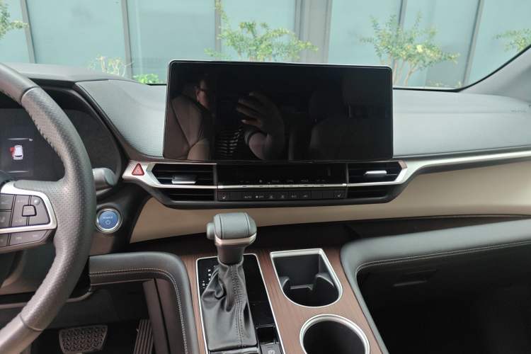 Used Toyota SIENNA 2021 2.5L Hybrid Luxury Edition Audio And AC Panel