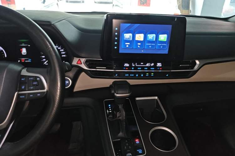Used Toyota SIENNA 2021 2.5L Hybrid Luxury Edition Audio And AC Panel