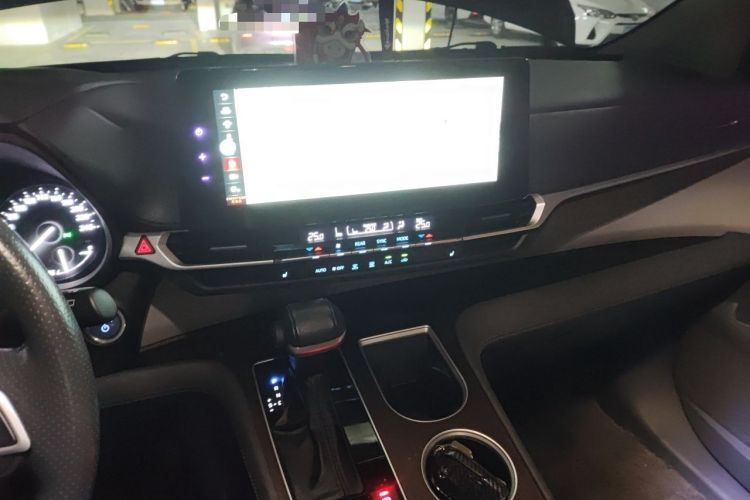 Used Toyota SIENNA 2021 2.5L Hybrid Luxury Edition Audio And AC Panel