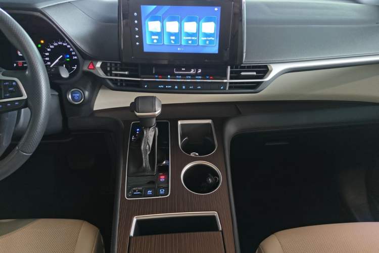 Used Toyota SIENNA 2021 2.5L Hybrid Luxury Edition Audio And AC Panel