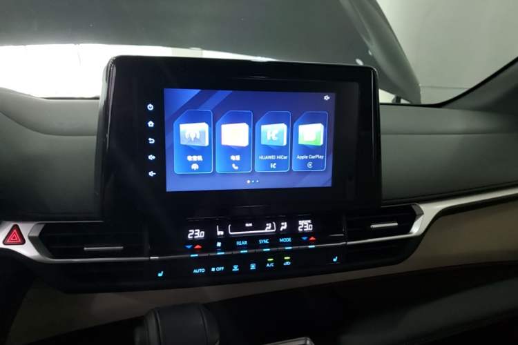 Used Toyota SIENNA 2021 2.5L Hybrid Luxury Edition Audio And AC Panel