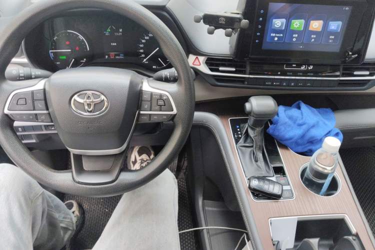 Used Toyota SIENNA 2021 2.5L Hybrid Comfort Edition Audio And AC Panel