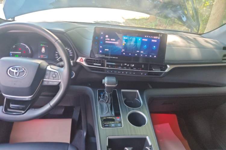 Used Toyota SIENNA 2021 2.5L Hybrid Premium Edition Audio And AC Panel