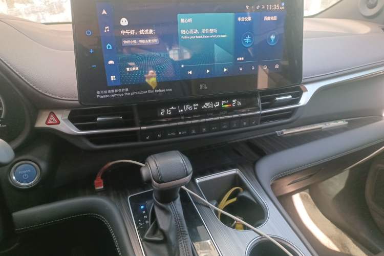 Used Toyota SIENNA 2021 2.5L Hybrid Platinum Edition Audio And AC Panel