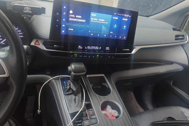 Used Toyota SIENNA 2021 2.5L Hybrid Luxury Edition Audio And AC Panel