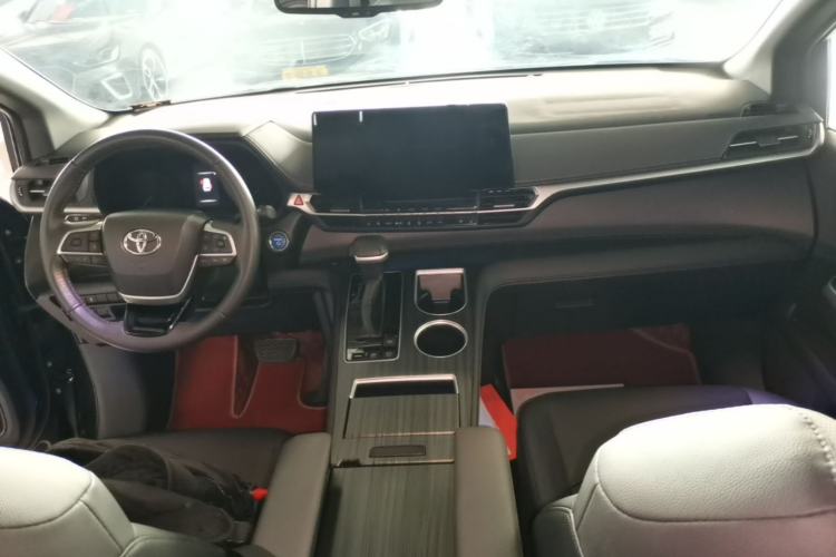 Used Toyota SIENNA 2021 2.5L Hybrid Premium Edition Center Console