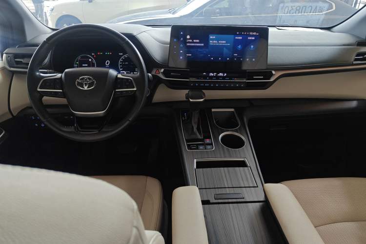 Used Toyota SIENNA 2021 2.5L Hybrid Ultimate Edition Center Console