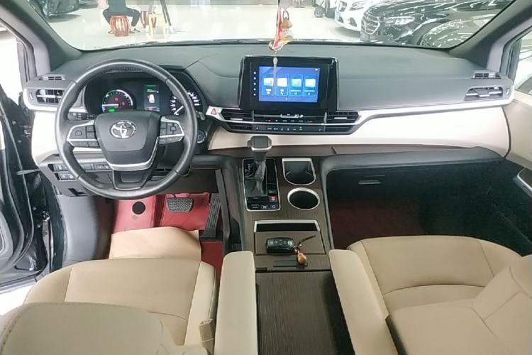 Used Toyota SIENNA 2021 2.5L Hybrid Luxury Edition Center Console