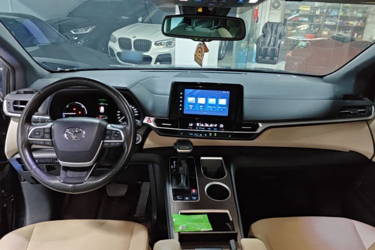 Used Toyota SIENNA 2021 2.5L Hybrid Luxury Edition Center Console