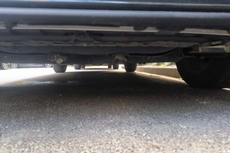 Used Toyota SIENNA 2021 2.5L Hybrid Premium Edition Chassis Front