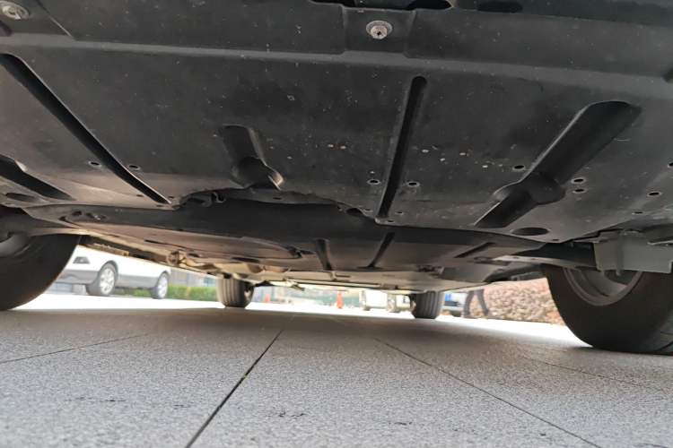 Used Toyota SIENNA 2021 2.5L Hybrid Comfort Edition Chassis Front