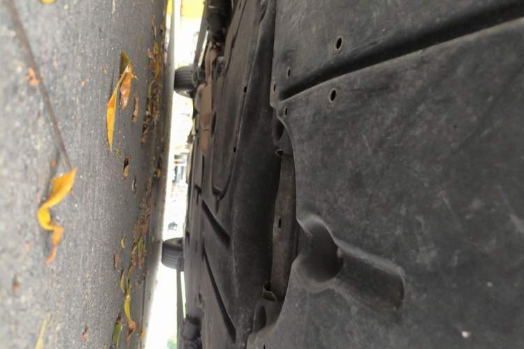 Used Toyota SIENNA 2021 2.5L Hybrid Platinum Edition Chassis Front