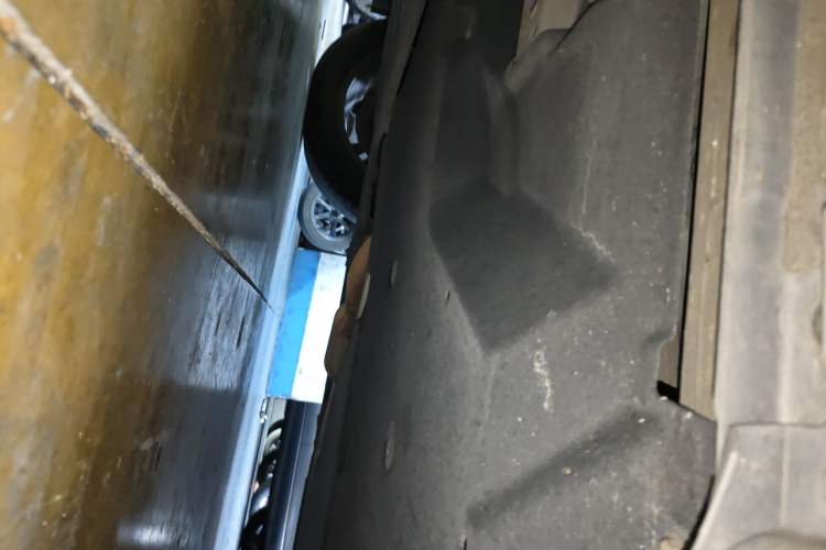Used Toyota SIENNA 2021 2.5L Hybrid Ultimate Edition Chassis Front Left