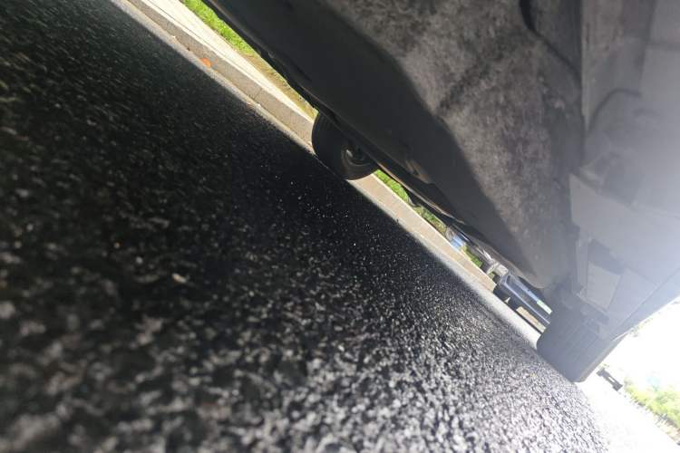 Used Toyota SIENNA 2021 2.5L Hybrid Platinum Edition Chassis Front Left