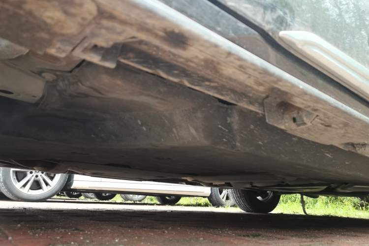 Used Toyota SIENNA 2021 2.5L Hybrid Platinum Edition Chassis Front Left