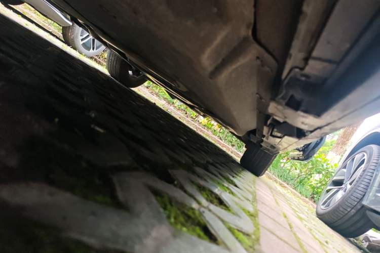 Used Toyota SIENNA 2021 2.5L Hybrid Platinum Edition Chassis Front Left