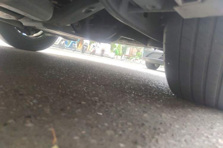 Used Toyota SIENNA 2021 2.5L Hybrid Premium Edition Chassis Front Left