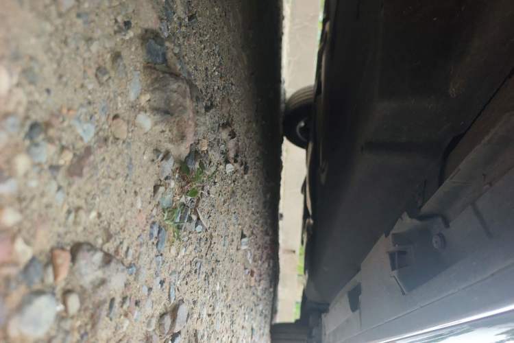 Used Toyota SIENNA 2021 2.5L Hybrid Premium Edition Chassis Front Left