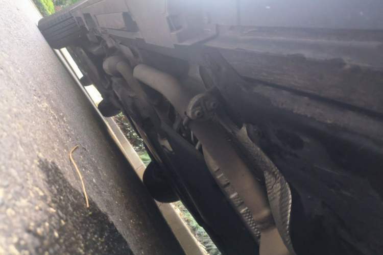 Used Toyota SIENNA 2021 2.5L Hybrid Premium Edition Chassis Front Right