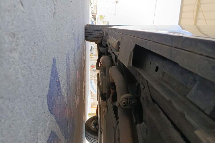 Used Toyota SIENNA 2021 2.5L Hybrid Premium Edition Chassis Front Right
