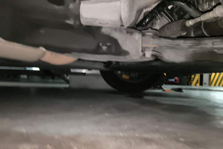 Used Toyota SIENNA 2021 2.5L Hybrid Ultimate Edition Chassis Front Right