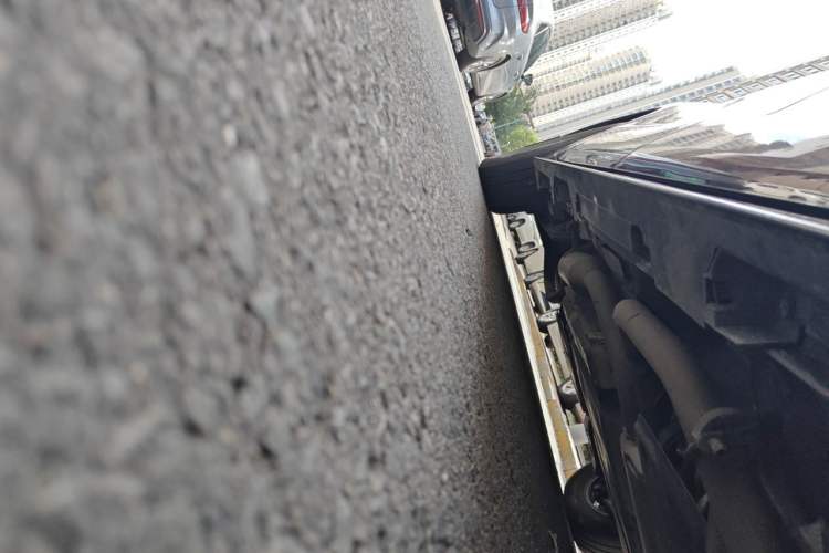 Used Toyota SIENNA 2021 2.5L Hybrid Comfort Edition Chassis Front Right