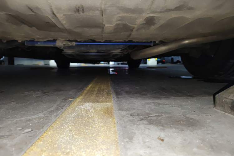 Used Toyota SIENNA 2021 2.5L Hybrid Luxury Edition Chassis Front