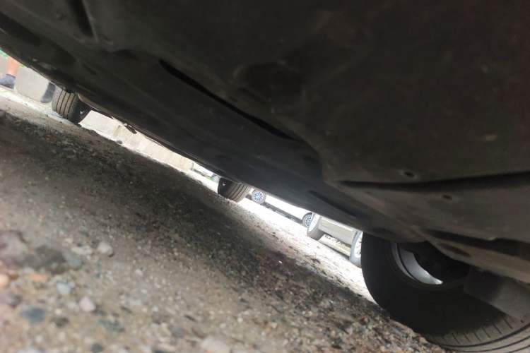 Used Toyota SIENNA 2021 2.5L Hybrid Premium Edition Chassis Front