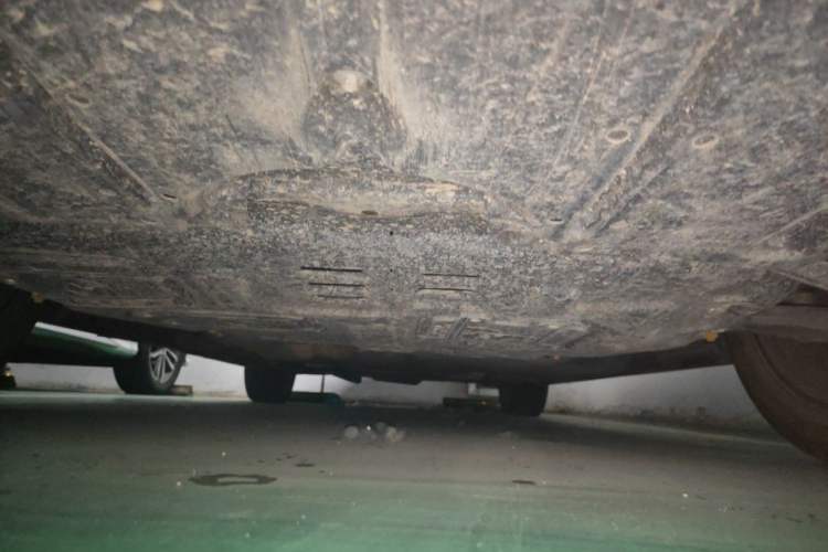 Used Toyota SIENNA 2021 2.5L Hybrid Premium Edition Chassis Front
