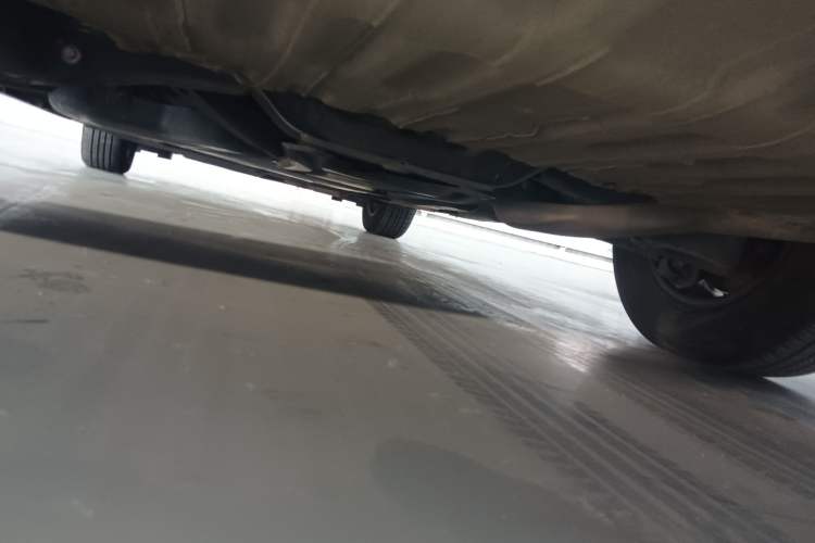 Used Toyota SIENNA 2021 2.5L Hybrid Premium Edition Chassis Rear