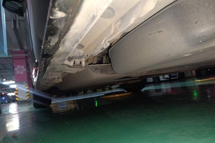 Used Toyota SIENNA 2021 2.5L Hybrid Ultimate Edition Chassis Rear Left