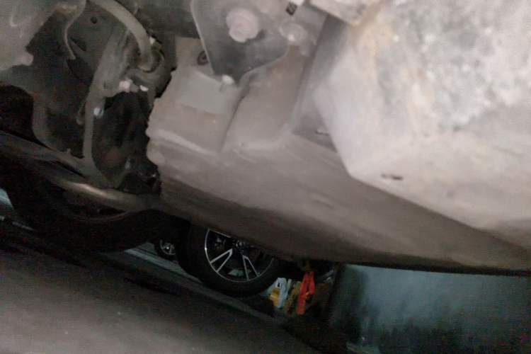 Used Toyota SIENNA 2021 2.5L Hybrid Ultimate Edition Chassis Rear Left