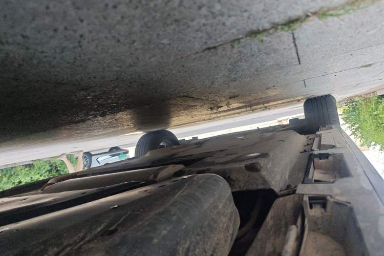 Used Toyota SIENNA 2021 2.5L Hybrid Premium Edition Chassis Rear Left