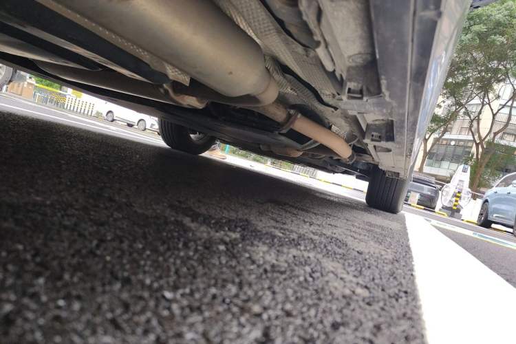 Used Toyota SIENNA 2021 2.5L Hybrid Platinum Edition Chassis Rear Right