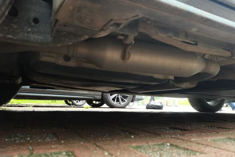 Used Toyota SIENNA 2021 2.5L Hybrid Platinum Edition Chassis Rear Right