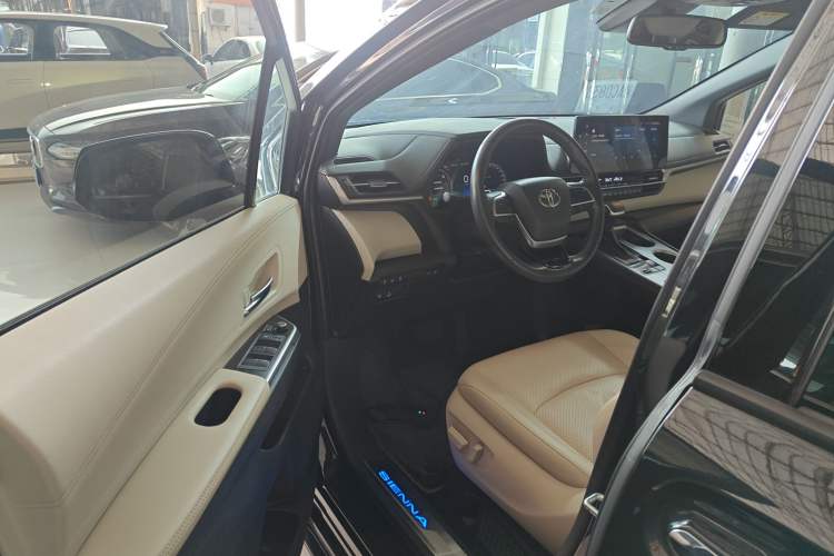 Used Toyota SIENNA 2021 2.5L Hybrid Ultimate Edition Driver Seat