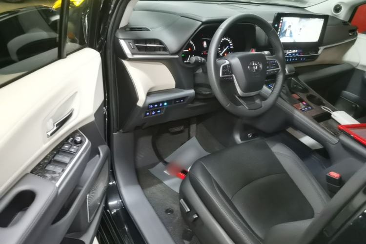 Used Toyota SIENNA 2021 2.5L Hybrid Premium Edition Driver Seat