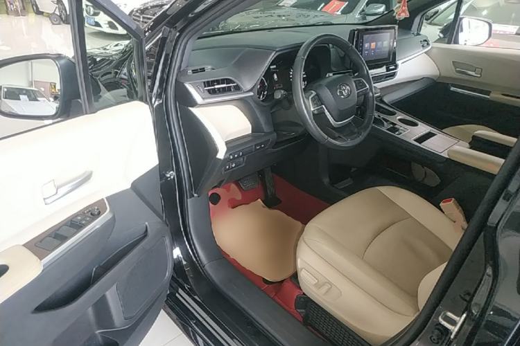 Used Toyota SIENNA 2021 2.5L Hybrid Luxury Edition Driver Seat