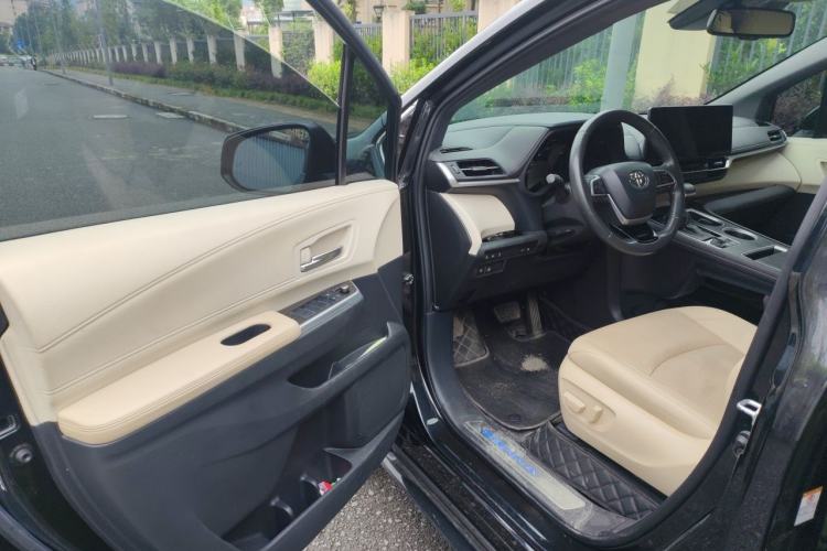 Used Toyota SIENNA 2021 2.5L Hybrid Ultimate Edition Driver Seat