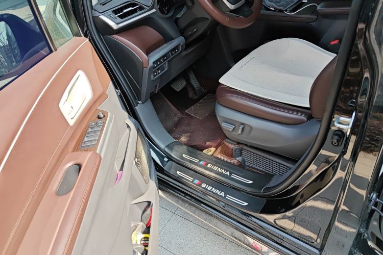 Used Toyota SIENNA 2021 2.5L Hybrid Comfort Edition Driver Seat
