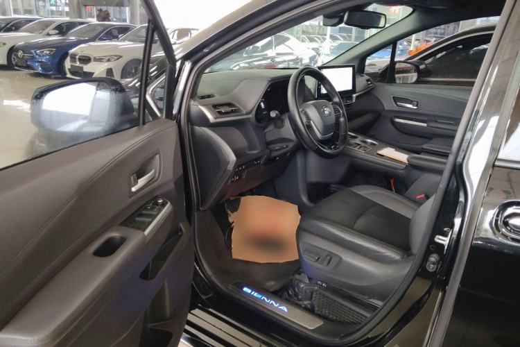 Used Toyota SIENNA 2021 2.5L Hybrid Premium Edition Driver Seat