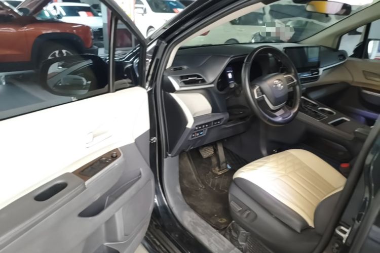 Used Toyota SIENNA 2021 2.5L Hybrid Comfort Edition Driver Seat
