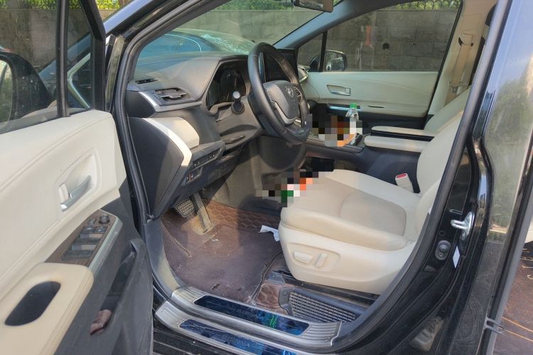 Used Toyota SIENNA 2021 2.5L Hybrid Luxury Edition Driver Seat