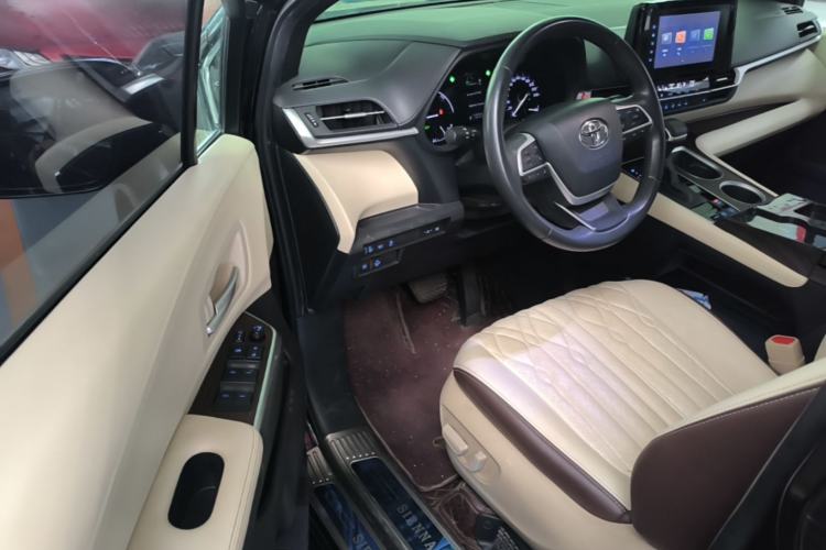 Used Toyota SIENNA 2021 2.5L Hybrid Luxury Edition Driver Seat