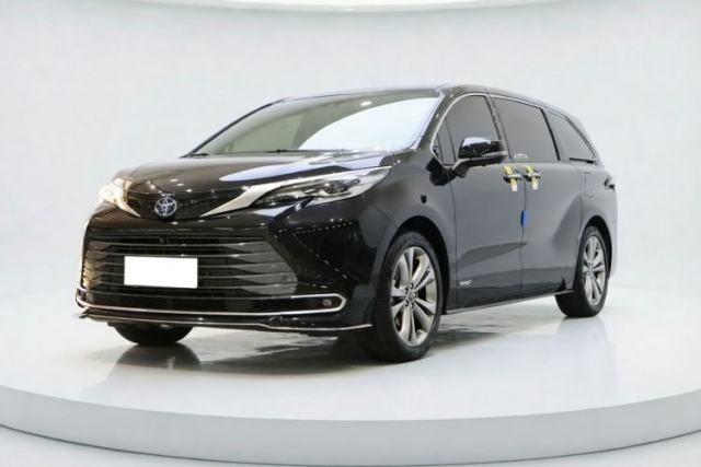 Used Toyota SIENNA 2021 2.5L Hybrid Premium Edition
